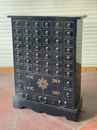 Armadio antico farmacia