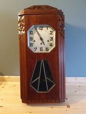 antico orologio a pendolo