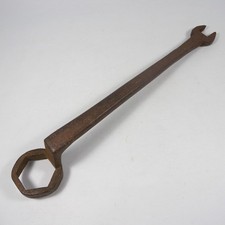 ANTICA GRANDE CHIAVE INGLESE