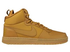 Nike Court Borough metà