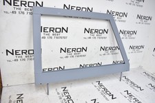 Tomaia porta anteriore per