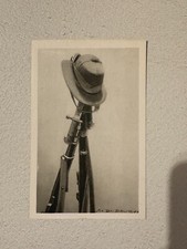 Cartolina illustrata Casco su baionette - Marcello Dudovich - originale