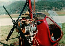 FOTO ANNI 90 - AEROPORTO DI VILLANOVA D'ALBENGA / MOTORE ELICOTTERO 