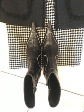 Stivali stivaletti Vera Pelle alta qualità. Nero/bianco.