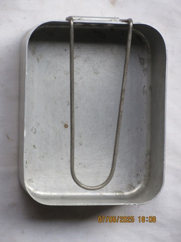 British army mess - army, stagno