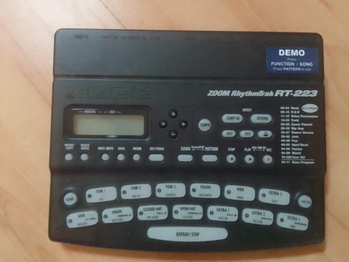 Zoom rt223 rhythm computer - rhythm,
