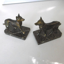 Serra Libri Cani IN Regola Patina Su Marmo