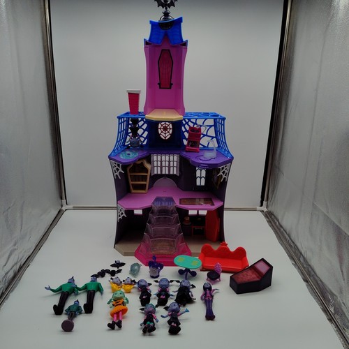 Disney vampirina scare - scare, b&b
