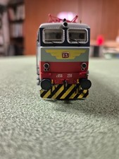 Loco elettrica E 656 Rivarossi