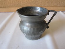 Piccola brocca antica in