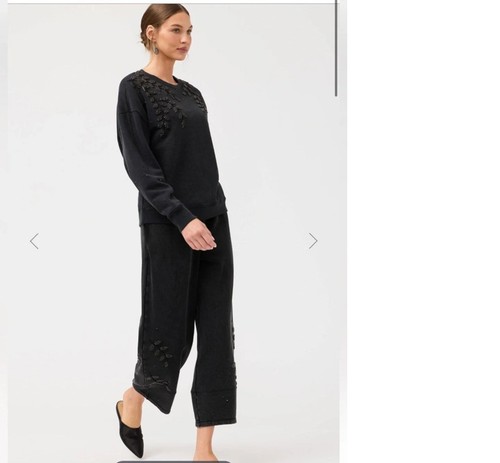 Pantaloni nuovi con etichette