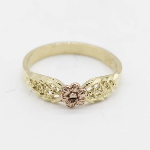 Anello fiore con taglio a - anello,