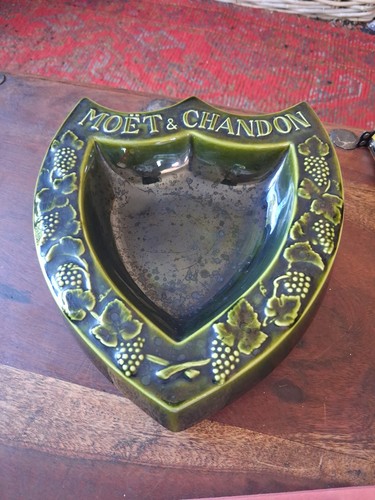 Moet chandon ashtray - &,