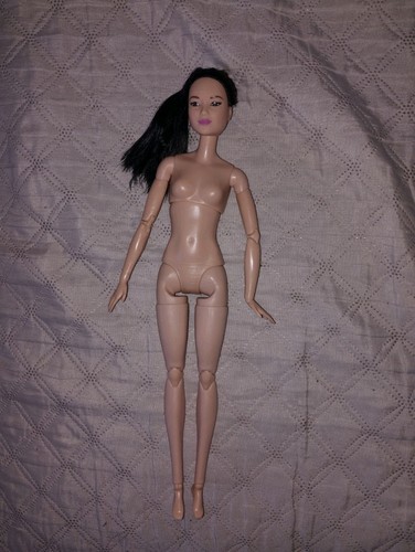 Barbie made move asiatica - to,