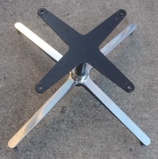 Poltrona Herman Miller Eames