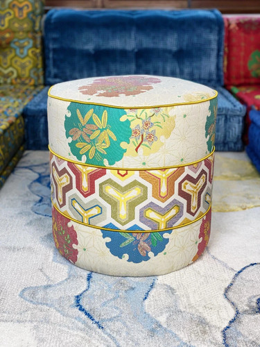 Pouf ottomano imbottito - , su