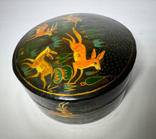 Scatolette porta cose, porta piccoli valori, di origine etnica.