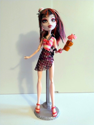 Monster high draculaura skull - monster,