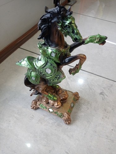 Cavallo ceramica resina - cavallo, ceramica-resina