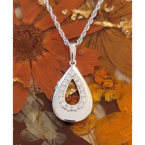 Collana con ciondolo aureola - , a