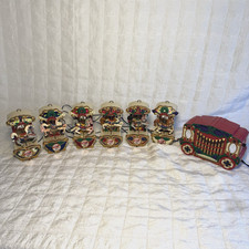 Mr Christmas Holiday Carosello