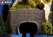 Portale galleria in pietra