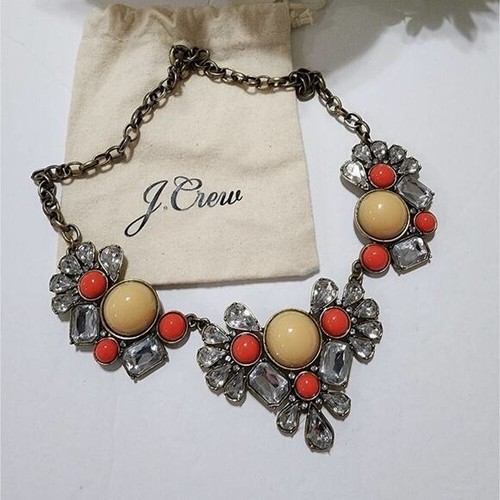 Collana bavaglino - j.,