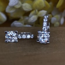 Orecchini a goccia solitario