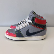 Rare scarpe da ginnastica Nike