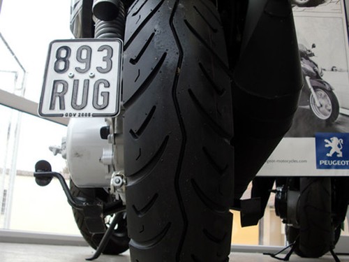 Portatarga tuning laterale