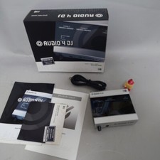Native Instruments Audio 4 DJ