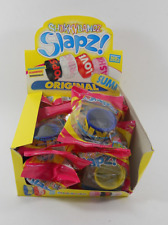 12 BRACCIALETTI  SHOKKY BANDZ SLAPZ  6 COLORI  6 SCRITTE