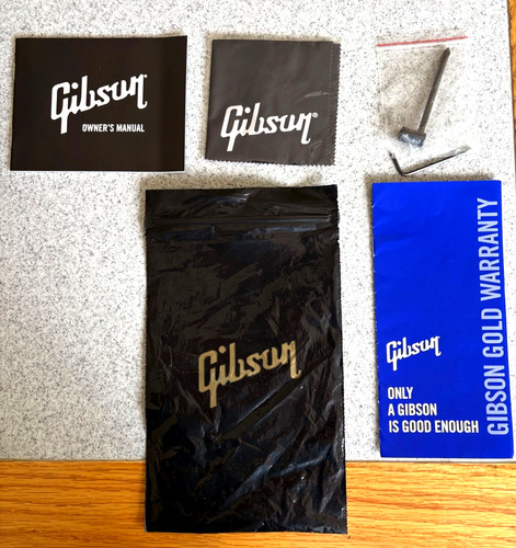 Gibson case set - case, caramelle