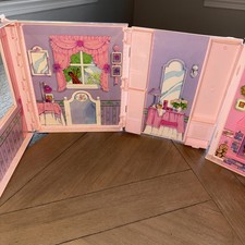 Barbie Vintage Fold N Fun