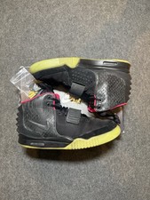 Nike Air Yeezy 2 rosso solare