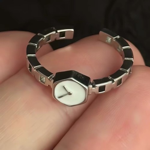 Anello orologio con lancette