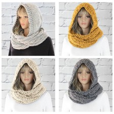 Sciarpa con cappuccio in