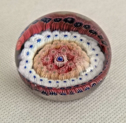 Joli presse papier - joli, paperweight