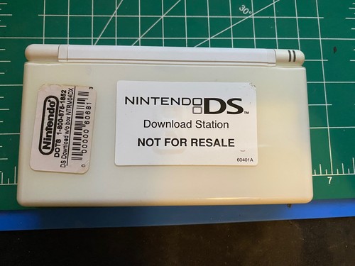 Nintendo lite console - ds,
