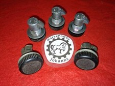 NOS 823857113 1x Audi 80 B1