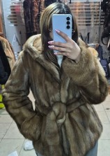 Visone Con Cappuccio E Cintura