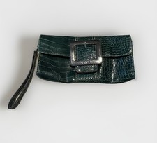 Pochette New York & Company in finto coccodrillo verde scuro 