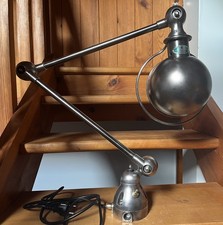 Bellissima lampada Jielde, finitura grafite lucida, due bracci da 40 cm - completamente restaurata