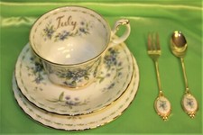 TAZZA TE' TRIO LUGLIO CUCHIAINO ROYAL ALBERT FLOWER OF THE MONTH (393)