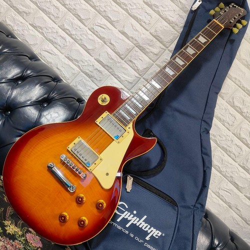 Epiphone gibson les - by, paul