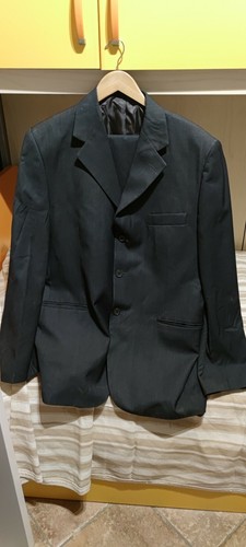 Completo uomo elegante