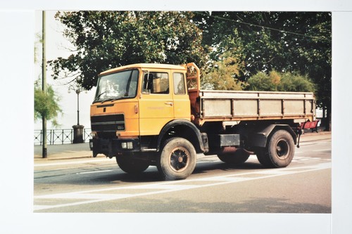 Yellow fiat 684n lorry - 684n,