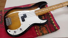 FENDER JAPAN Basso di