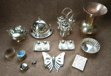 Collezione di 13 oggetti in