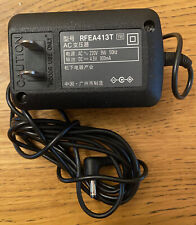 Alimentatore NON funzionante 220V 9W 50Hz spina inglese 4.5V 800 mA